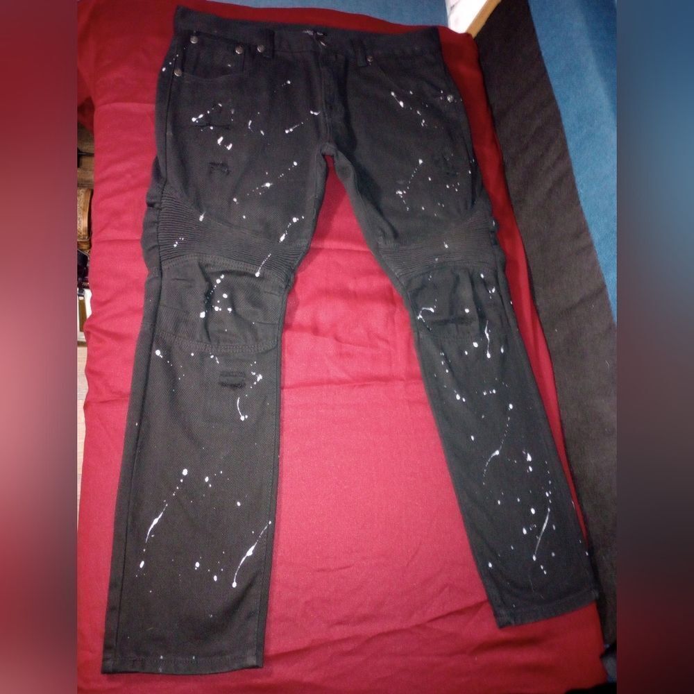 Trestyles Supply Co. California Republic Men's straight leg black & white jeans